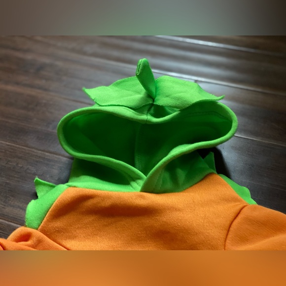 Pumpkin Halloween hooded pet costume - Medium - cat or small dog 🎃 - Picture 3 of 9